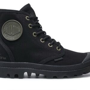 BRAND NEW WITH TAGS!* NEVER WORN! Palladium PAMPA HI HTG SUPPLY